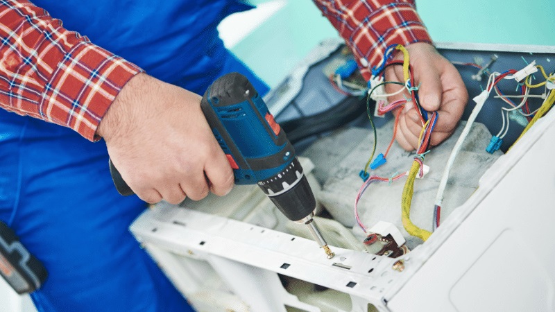 Gölcük Arçelik Arçelik çamaşır makinesi kart tamiri – Su almama arızası orijinal parça ile giderildi. - Teknik servis örneği